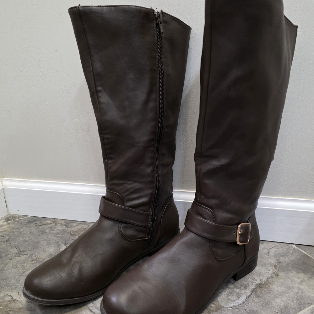 Kohl's Dark Brown Heeled Boots